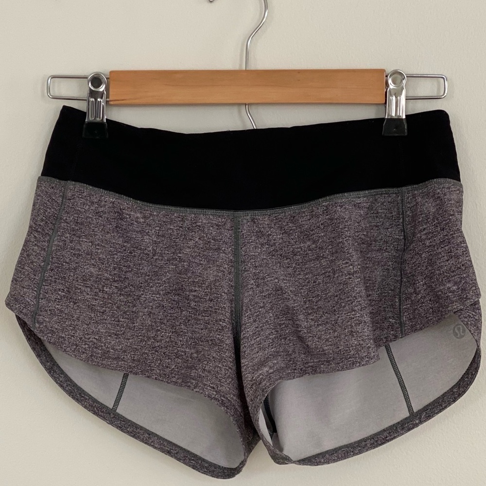 Lululemon Speed Up Short Low-Rise 2.5" Gray Size 2